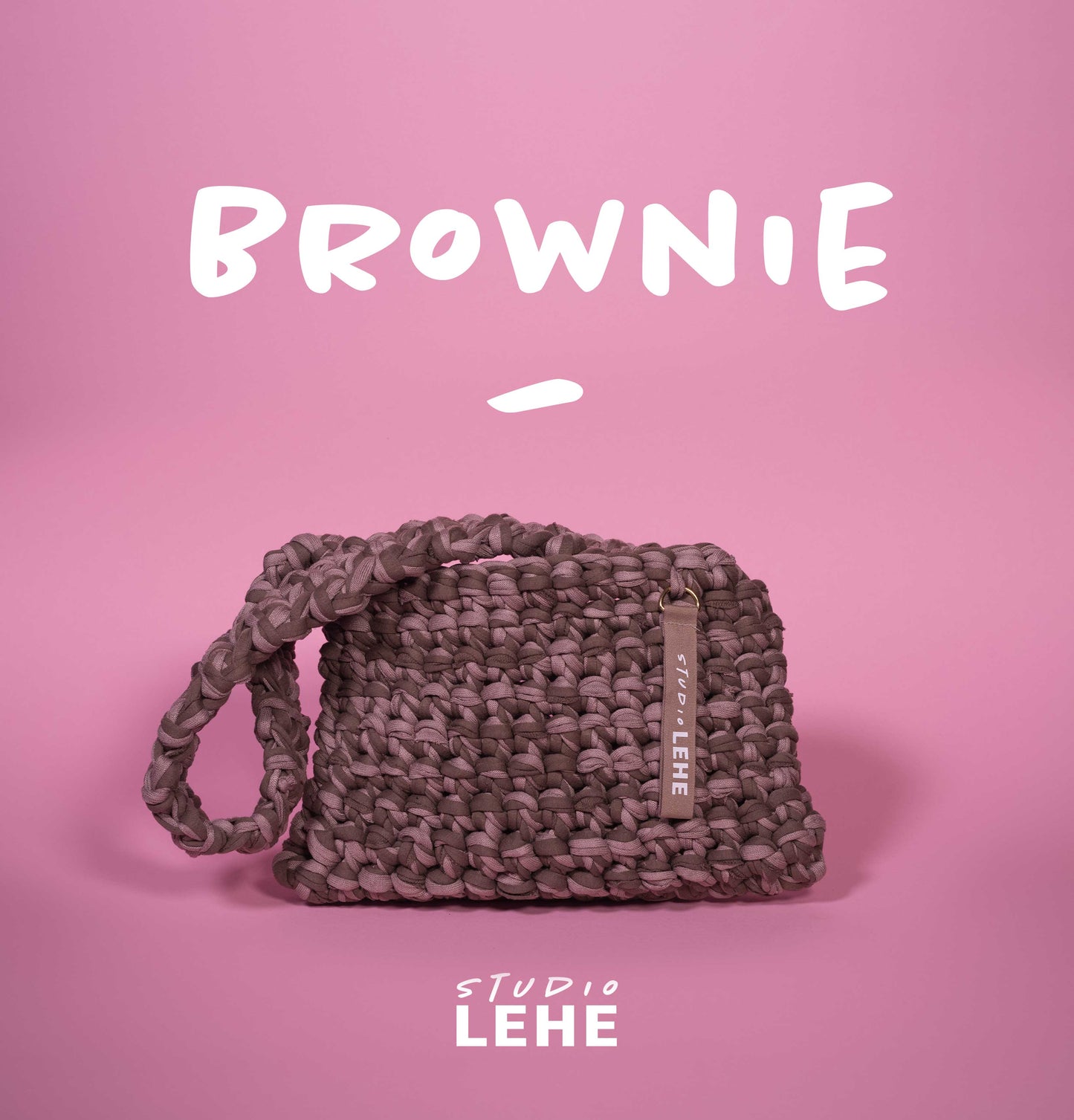 Braune gehäkelte Handtasche aus Recycling-Garn – Modell Brownie von Studio LEHE